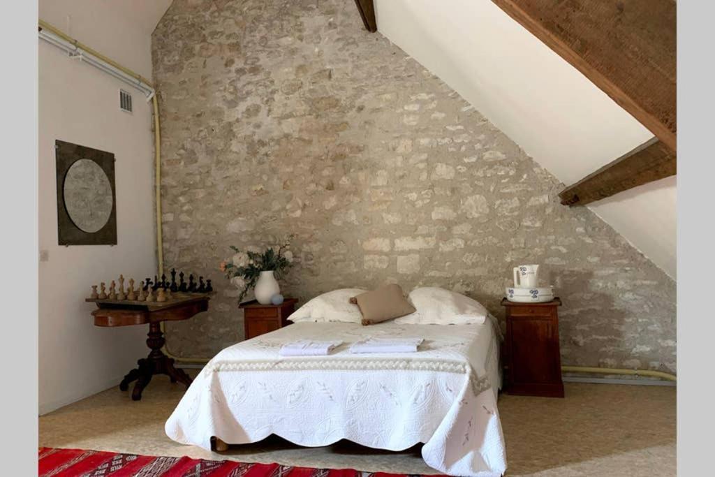 Beautiful country house located 50min from Paris Eiffel Tour - Demeure d'exception à 50min de Paris Tour Eiffel Hodent Esterno foto