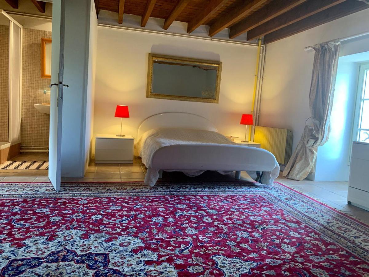 Beautiful country house located 50min from Paris Eiffel Tour - Demeure d'exception à 50min de Paris Tour Eiffel Hodent Esterno foto